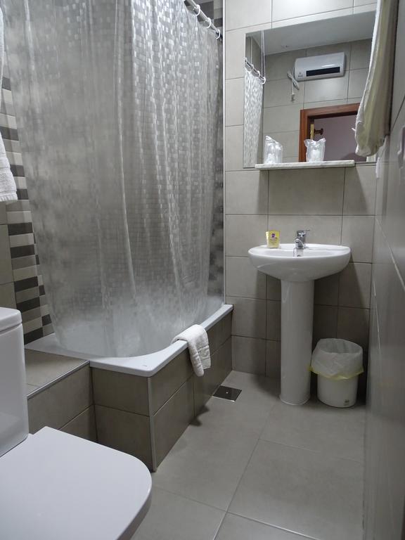 Hostal Argentina Касерес Екстер'єр фото