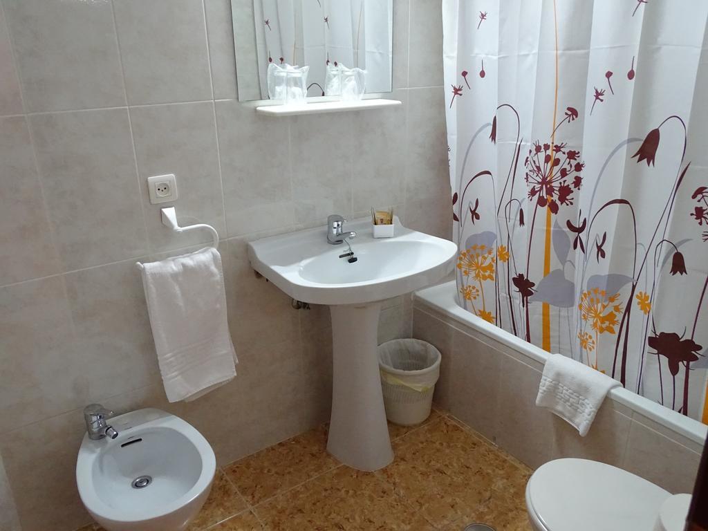 Hostal Argentina Касерес Екстер'єр фото