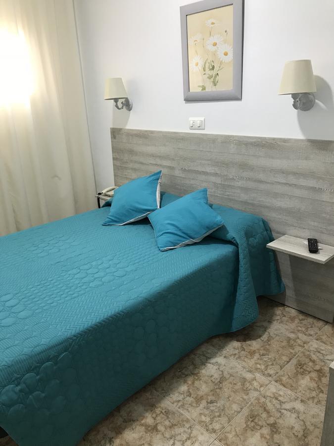 Hostal Argentina Касерес Екстер'єр фото