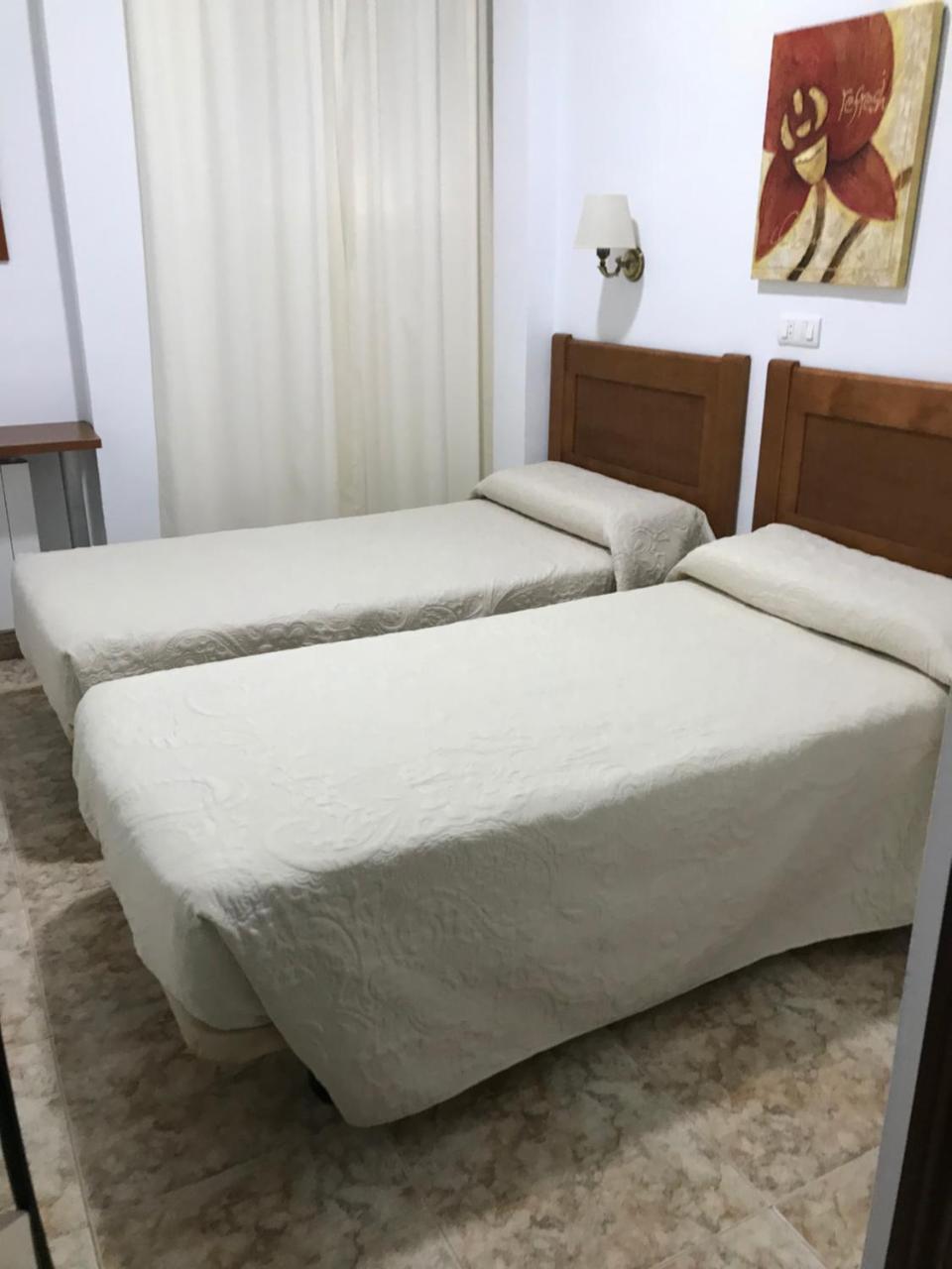 Hostal Argentina Касерес Екстер'єр фото