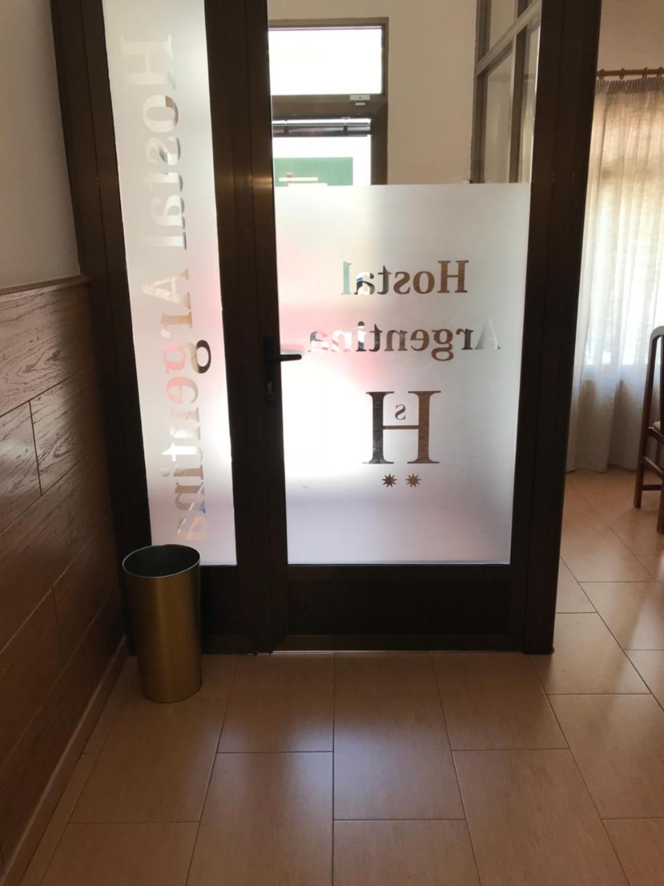 Hostal Argentina Касерес Екстер'єр фото